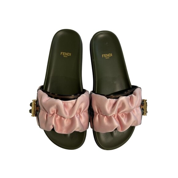 FENDI Vertigo Slides in Pink